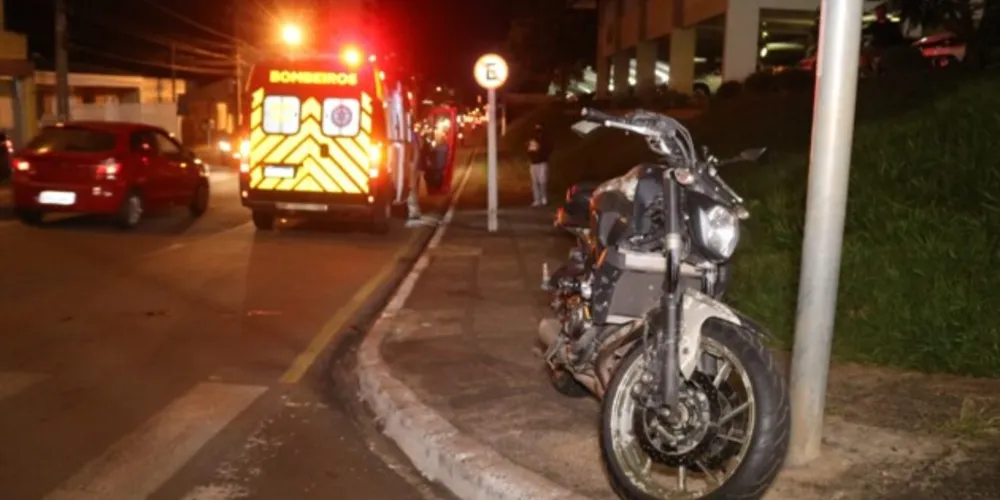 Acidente foi registrado no cruzamento da rua Ermelino de Leão com Padre João Lux