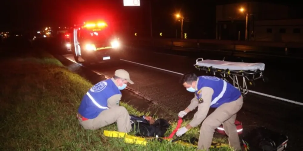 O motorista que bateu contra a moto fugiu sem prestar socorro