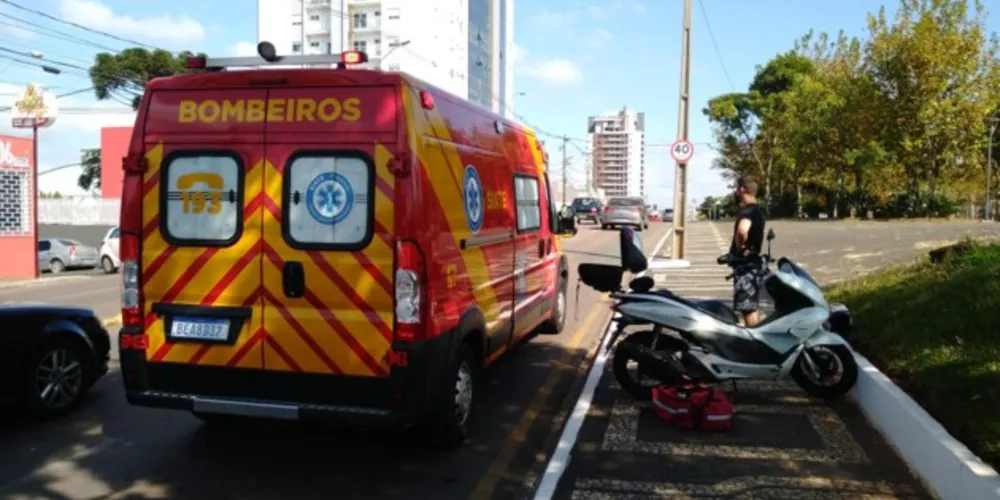 Acidente foi registrado na tarde deste sábado no Centro de Ponta Grossa