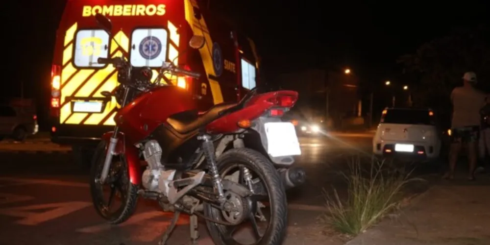 Acidente aconteceu na noite deste domingo na Rua Valério Ronchi em Uvaranas