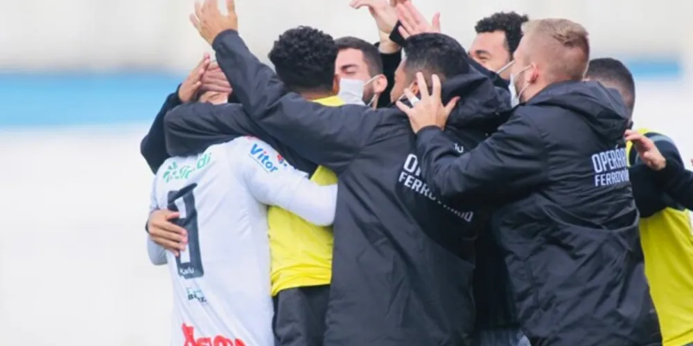 Fantasma venceu o Paraná Clube com gol do garoto Tibagi