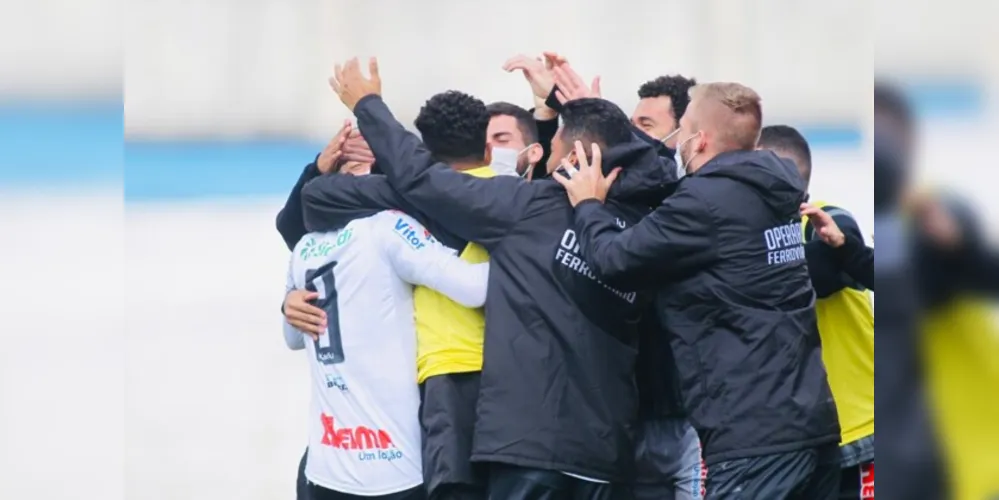 Fantasma venceu o Paraná Clube com gol do garoto Tibagi