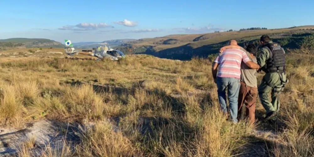 Buscas aconteceram com o auxílio do helicóptero Falcão 04 do BPMOA e dois cães farejadores