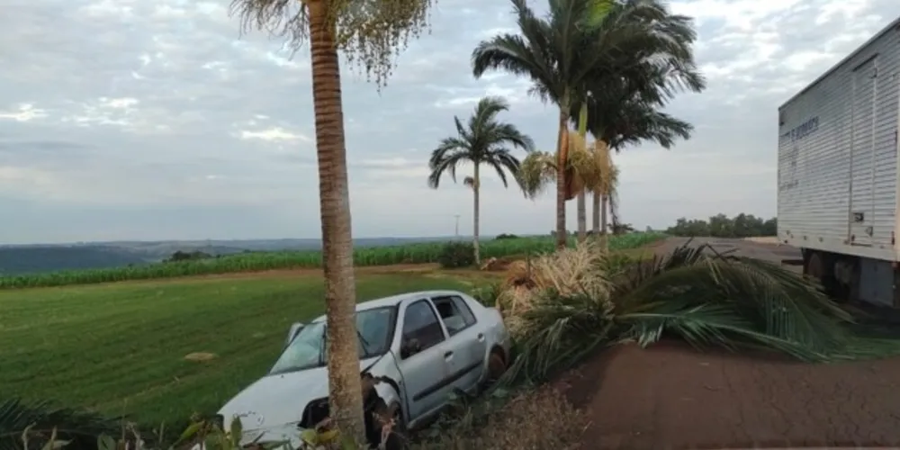 Colisão ocorreu na madrugada de sábado (24), no oeste do Paraná