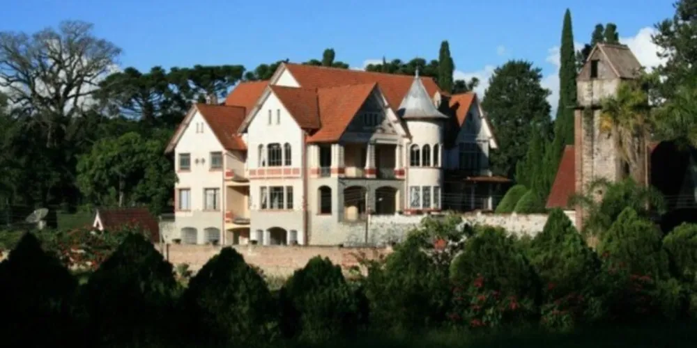 O castelo foi usado para a gravação de um filme que mostra supostas aparições sobrenaturais na propriedade.