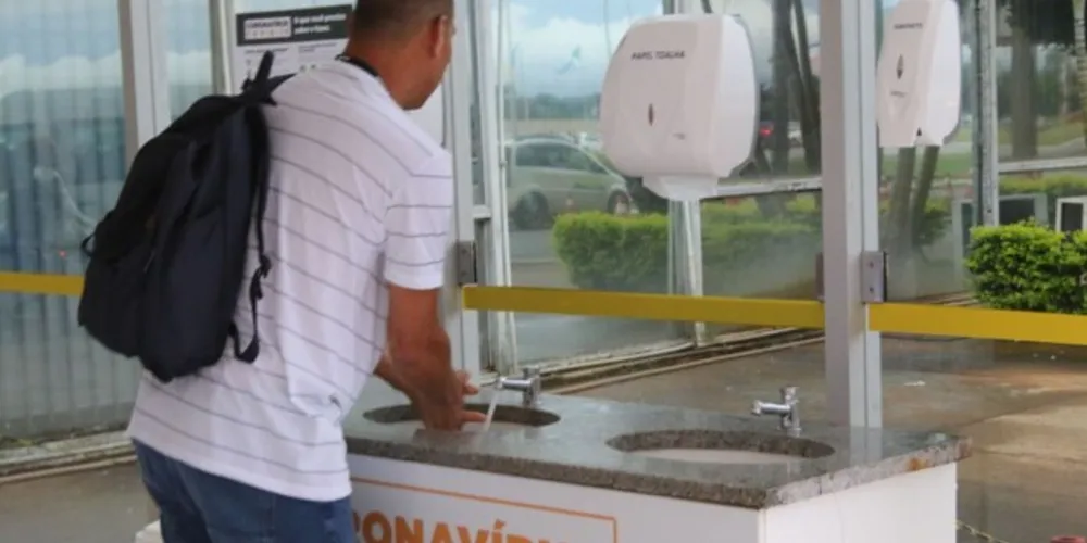 Prática é considerada uma das mais eficazes para combater pandemia