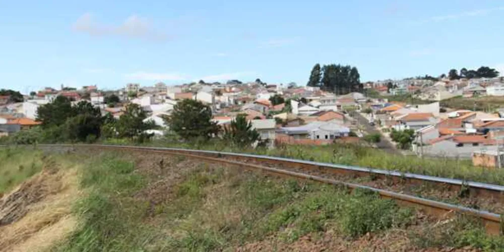 Moradias localizadas em faixas de domínio de ferrovias são alvo de ação proposta pela Defensoria Pública da União