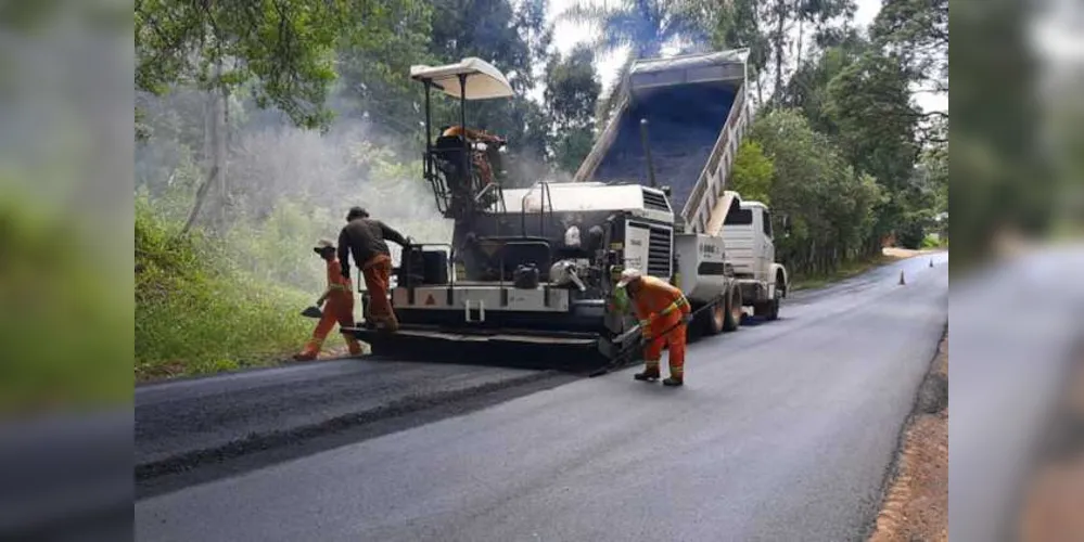 Serviços estão em andamento em trecho da PRC-487 e da PR-522
