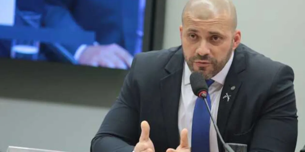 Decisão foi concedida neste domingo (14) pelo ministro Alexandre de Moraes