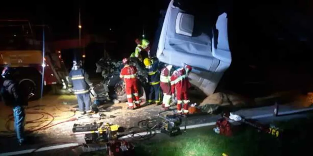 O acidente aconteceu na madrugada de hoje (15).