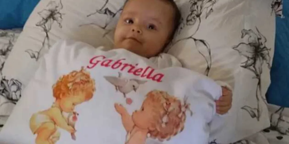 Imagem ilustrativa da imagem Bebê com doença rara precisa de remédio mais caro do mundo