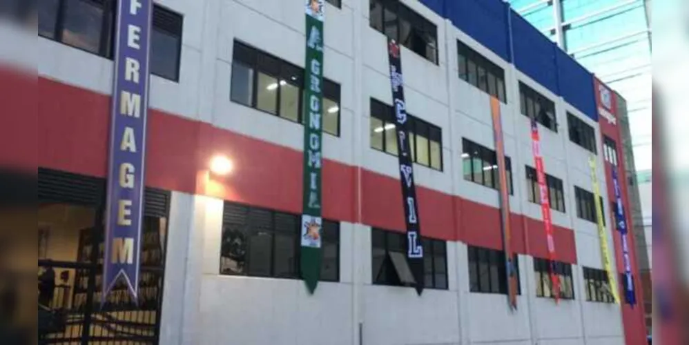 Universidade oferece bolsas para alunos de outras instituições que queiram ingressar nos cursos da Unopar Ponta Grossa