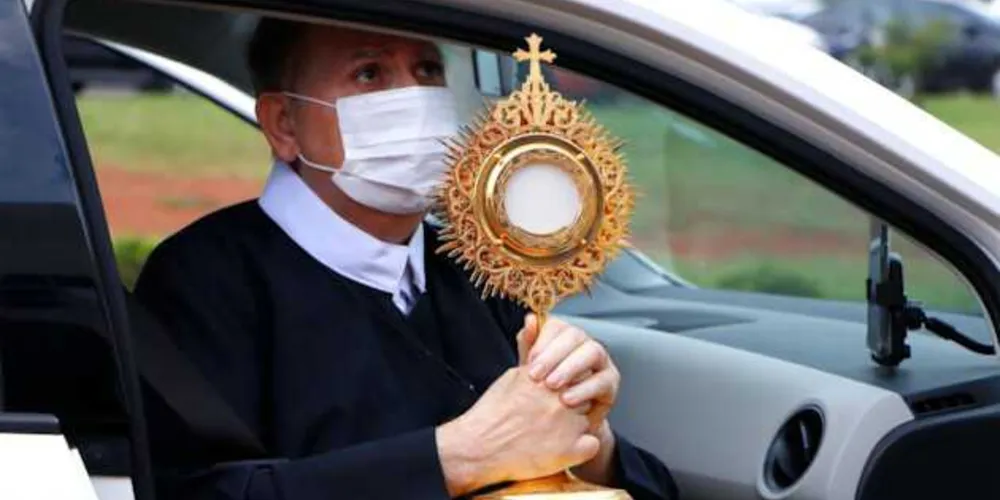 Imagem ilustrativa da imagem Profissionais da saúde são homenageados por religiosos