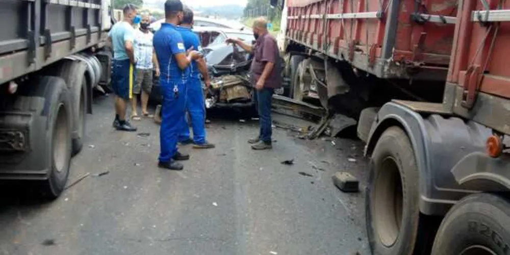 Apesar do grande susto, nenhuma pessoa ficou ferida na colisão