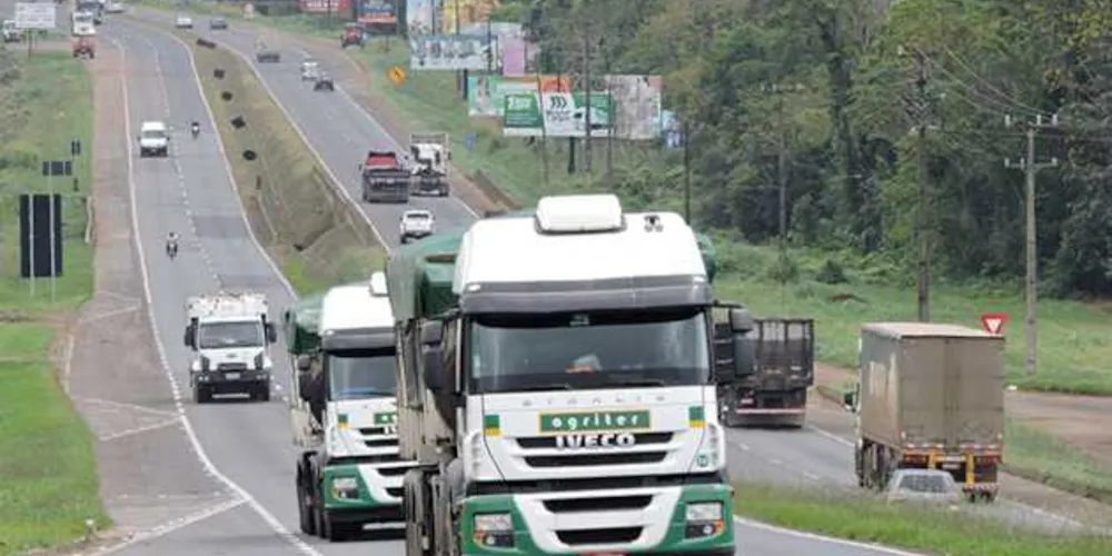 Cinco caminhoneiros tiveram seus veículos roubados na segunda-feira e foram mantidos reféns dos criminosos até esta quarta-feira