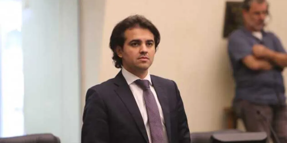 Deputado Luiz Fernando Guerra quer criar um ambiente favorável para a aquisição dos imunizantes no Paraná.