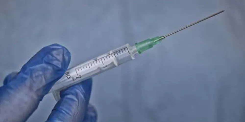 Novo lote de vacinas contra covid-19 chega ao Brasil neste domingo