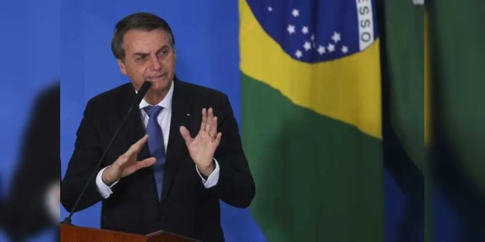 Em discurso, o presidente voltou a criticar as medidas de isolamento social impostas por governadores