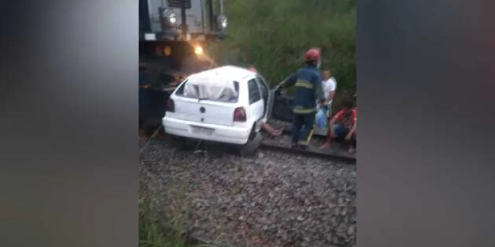 O acidente aconteceu no final da tarde deste domingo (21), na Vila Mezzomo, região do Jardim Carvalho