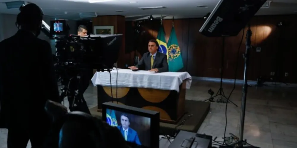 Presidente falou sobre imunização contra a covid-19 em pronunciamento de rádio e TV