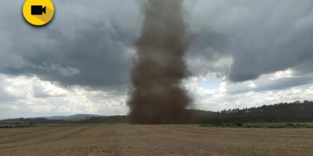 Fenômeno ocorreu na tarde desta quarta-feira (24)