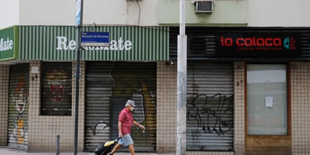 Medidas semelhantes foram adotadas em países como EUA e Reino Unido.