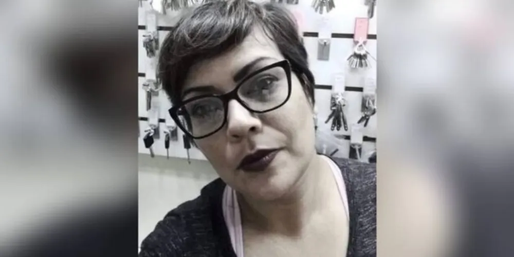 Michelle Aristóteles Medeiros tinha 42 anos e foi morta com 9 golpes de faca. O principal suspeito é o ex-companheiro.