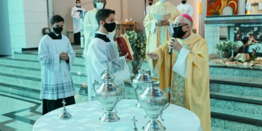 Imagem ilustrativa da imagem Missa do Crisma reúne somente sacerdotes
