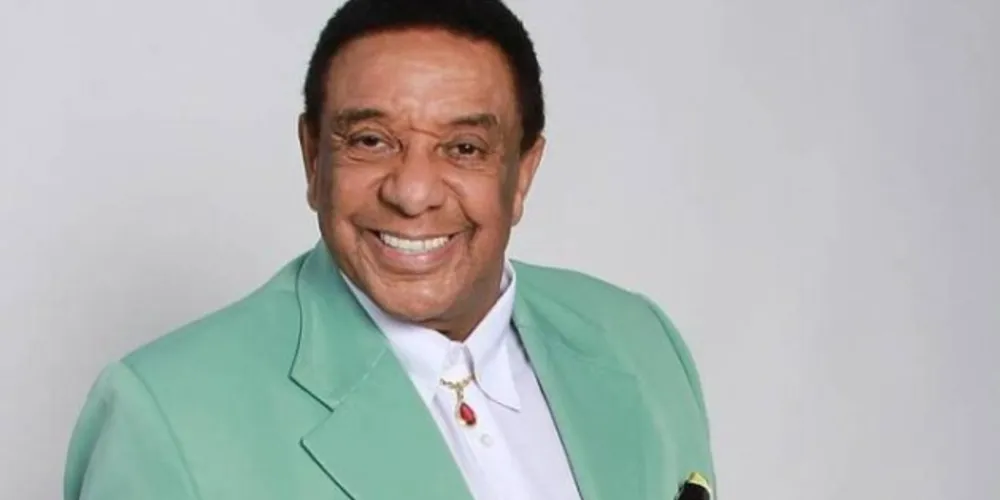 Assessoria de imprensa confirmou a morte do cantor neste sábado