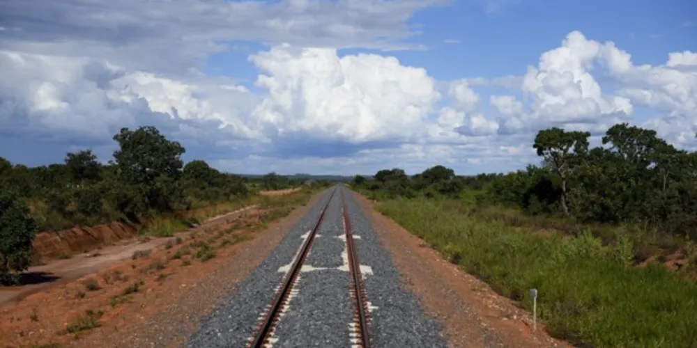 Serão leiloados portos, aeroportos e ferrovias.