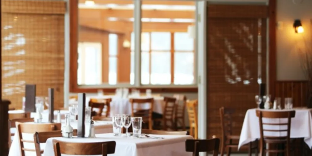 Restaurantes podem funcionar das 10h às 22h. 