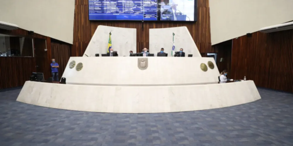 Texto avançou em 2º turno após receber 50 votos favoráveis.