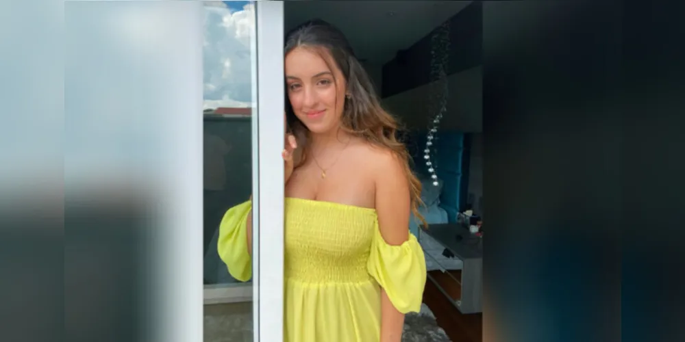 Felicitações - A jovem Gabriela Kincheski Marques será muito cumprimentada nesta quarta-feira (7), pela passagem de seu aniversário. Dona de um espírito colaborativo, atuante em projetos filantrópicos, amante das artes, empreendedora e muito amorosa, Gabi, como é carinhosamente chamada pelos amigos, é destaque entre as meninas da sua geração.  Da coluna RC os votos de felicidades e sucesso.