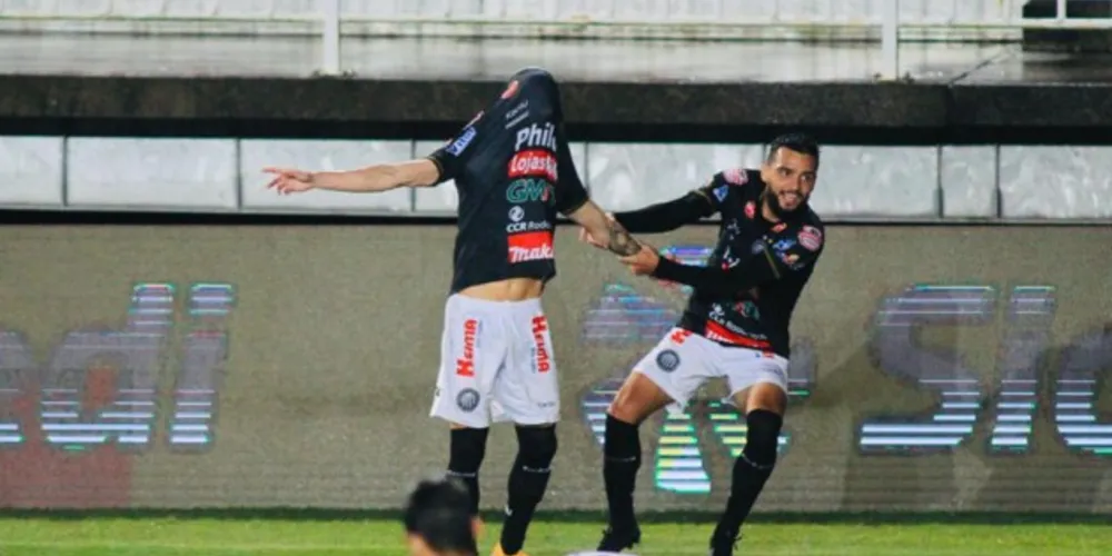Operário foi derrotado na noite desta terça-feira (6), pelo Coritiba