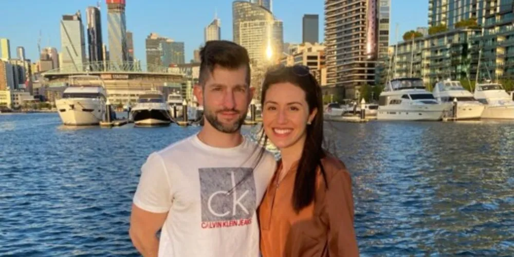 Casal curitibano que vive na Austrália leva vida normal.