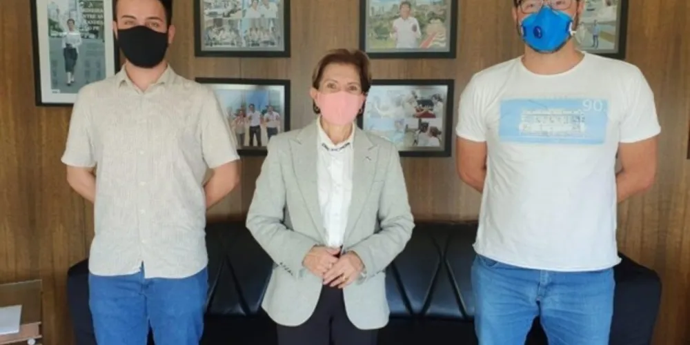 Da esquerda para a direita: Filipe Chociai, Elizabeth Schmidt e Daniel Milla.