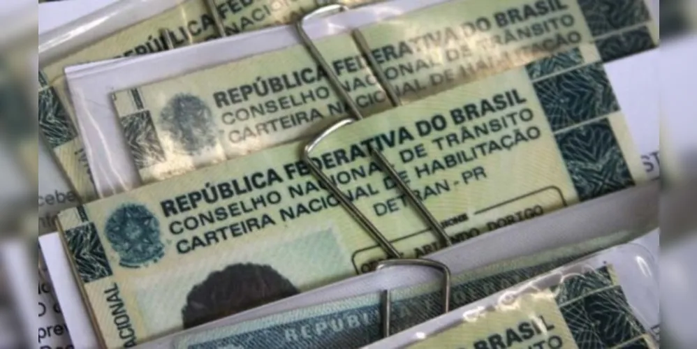 Dentre os destaques da nova lei de trânsito estão o aumento no período de renovação e de limite de pontos na carteira de habilitação