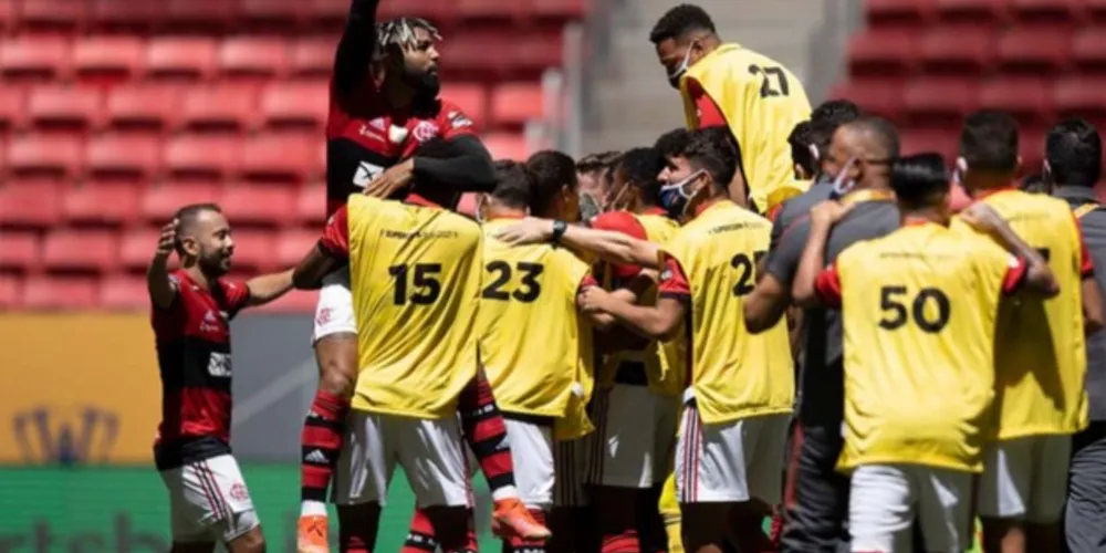 Rubro-negro carioca garante o bicampeonato após empate em 2 a 2 no tempo normal