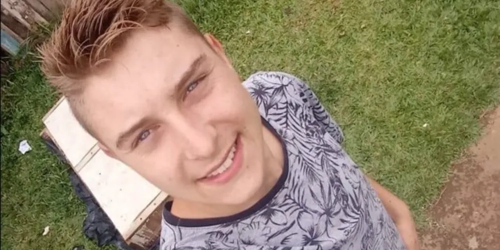 Flávio Barbosa tinha 19 anos e foi morto na região do bairro Colônia Dona Luiza.