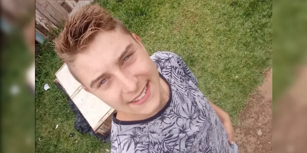 Flávio Barbosa tinha 19 anos e foi morto na região do bairro Colônia Dona Luiza.