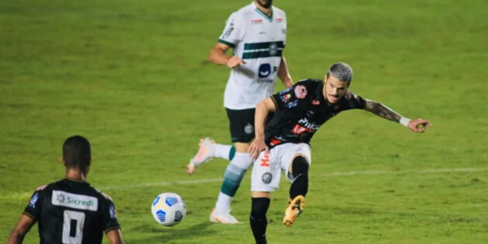 Atleta está no clube desde 2016 e tem mais de 100 jogos com a camisa alvinegra