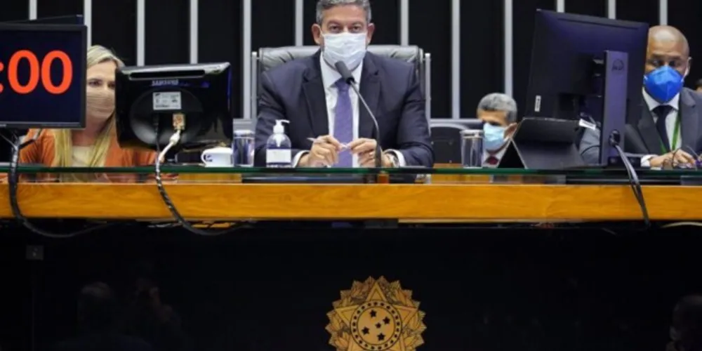 Lira vem fazendo gestões em âmbito internacional para acelerar a vacinação.