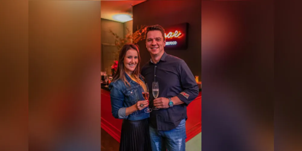 Troca de idade - Tamima Gobbo Tuma Schrutt será muito cumprimentada pela passagem de seu aniversário nesta quarta-feira (14). A admirável advogada Tamima é casada com Dino Schrutt e mãe da doce e bela Alice, e do pequeno Leonardo. Da coluna RC os votos de realizações e alegrias. 