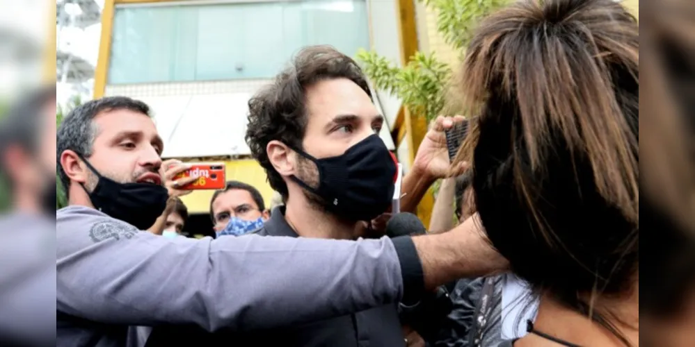 Parlamentar continua preso no Rio de Janeiro.

