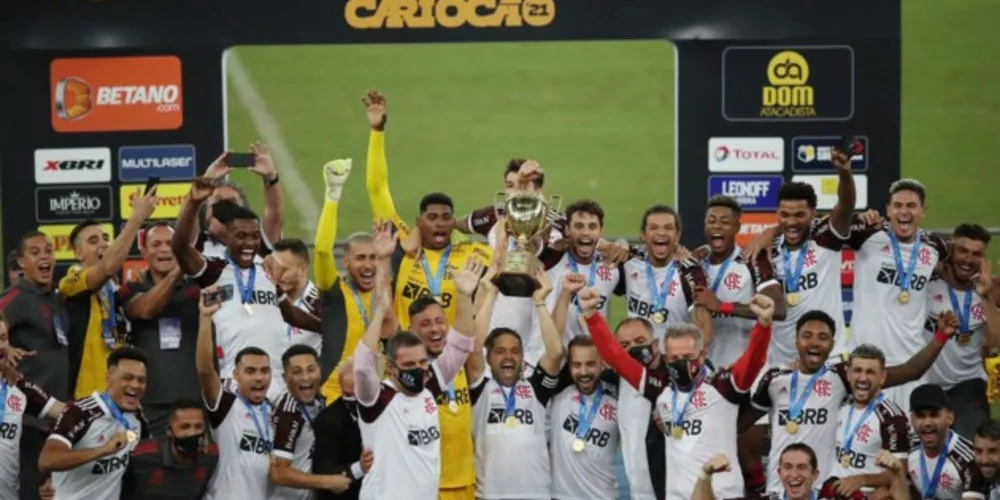 o Flamengo alcança o seu 37º título Estadual, além de garantir seu sexto tricampeonato Carioca