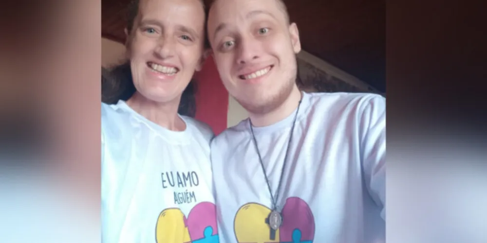 Humberto e sua mãe Maurren