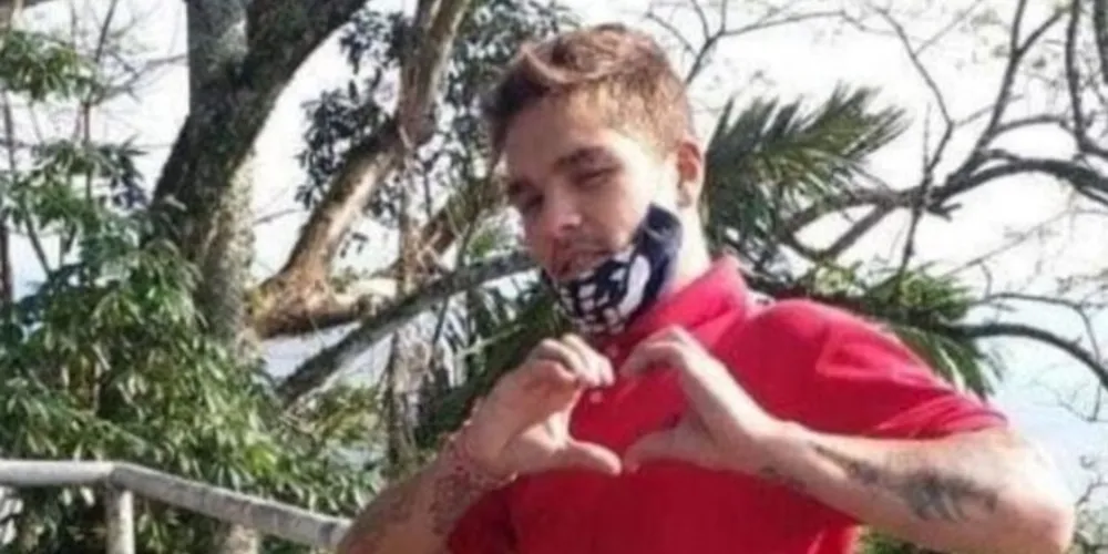 Renan Kalbush, de 21 anos, estava na região de um terminal de ônibus no bairro Canta Galo quando foi filmado pela última vez