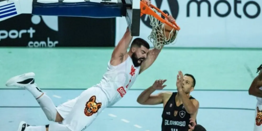 NBPG Ponta Grossa segue no ataque diante o Botafogo. 