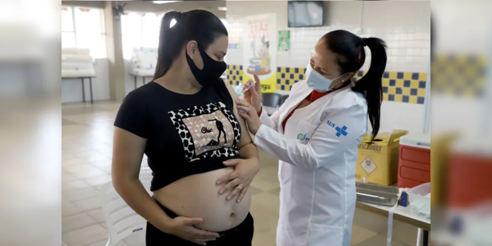 Imagem ilustrativa da imagem Saúde orienta interrupção da vacinação de gestantes no PR