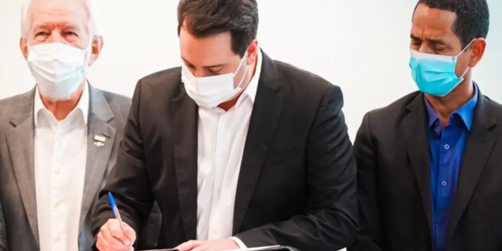 Imagem ilustrativa da imagem Governador autoriza promoção e diária extrajornada para PMs